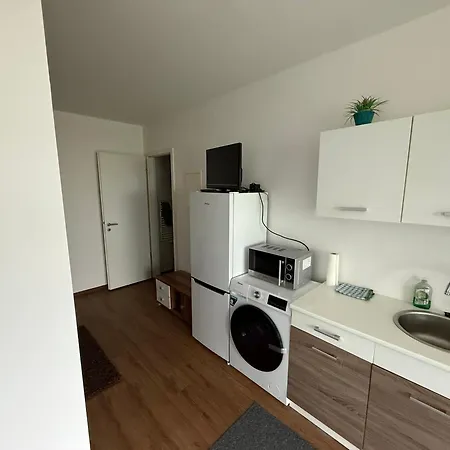 Einzimmerwohnung In * Sande